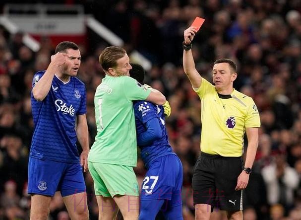 盖伊为掌掴队友迈克尔-基恩道歉:我会确保这种事情不再发生 盖伊为掌掴队友迈克尔-基恩道歉:我会确保这种事情不再发生