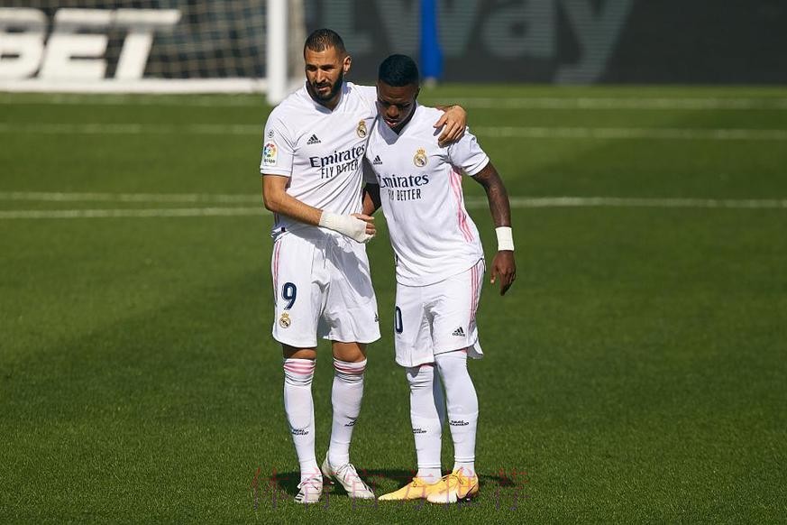 维尼修斯：皇马是我命中注定 本泽马是世界最佳